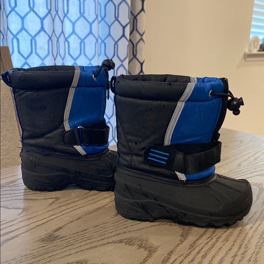 Kids Winter Boots - Black and Blue